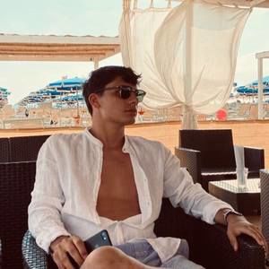 Meet your Posher, Danial